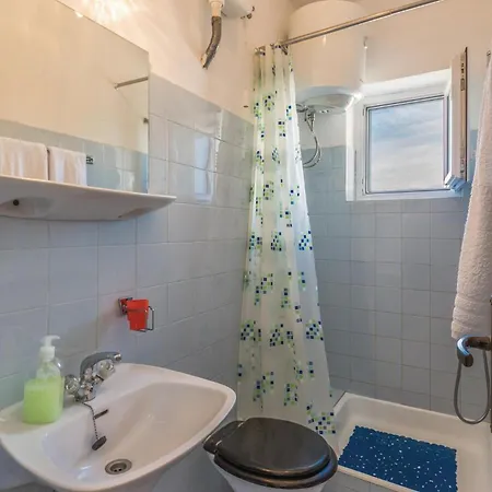 With Sea View 5 アパート