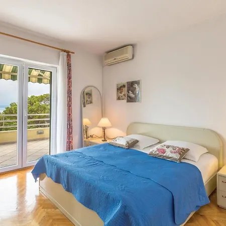 With Sea View 5 * マカルスカ